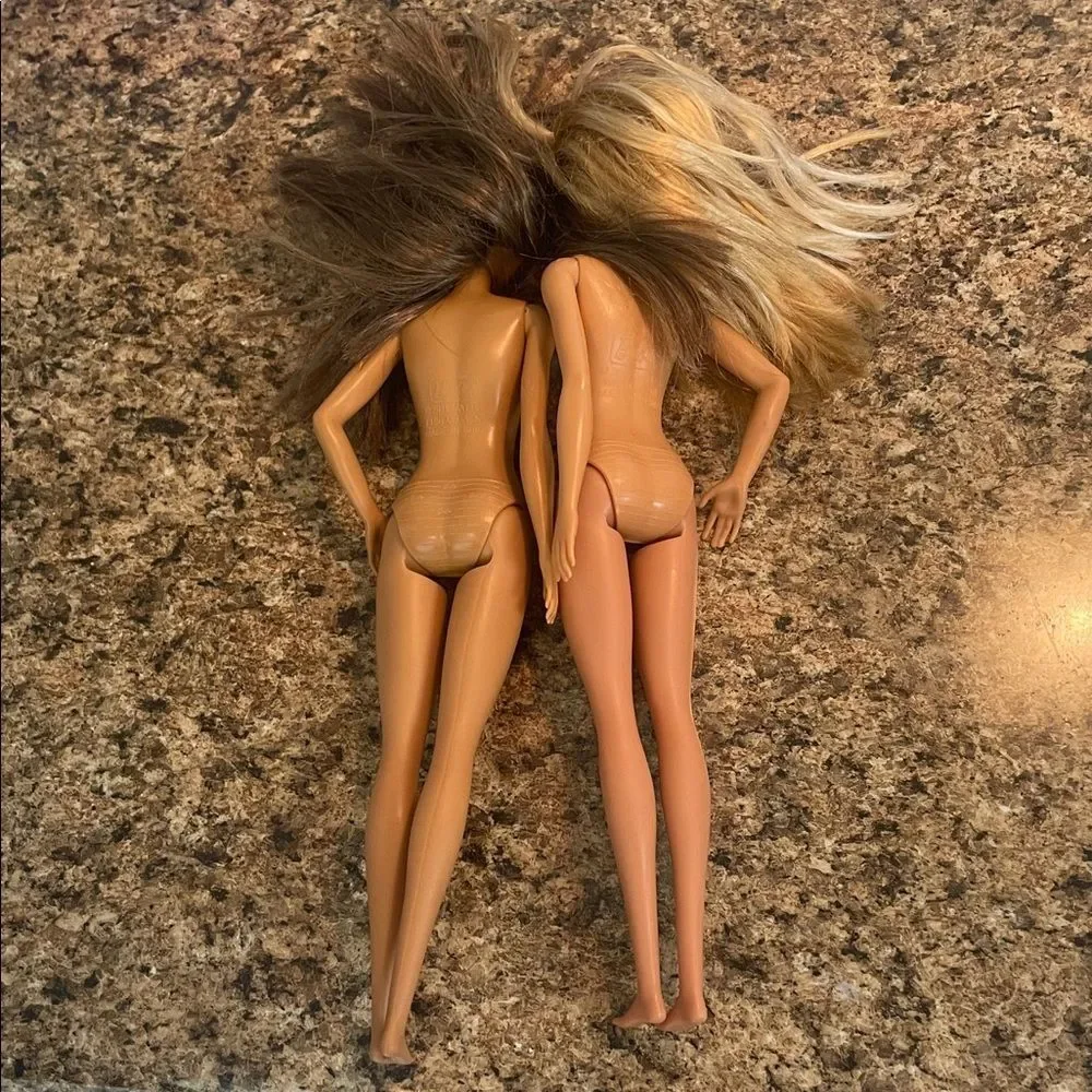 Mattel Bath & Hair Dolls with Blonde and Brown Hair 2015 barbie 2 lot